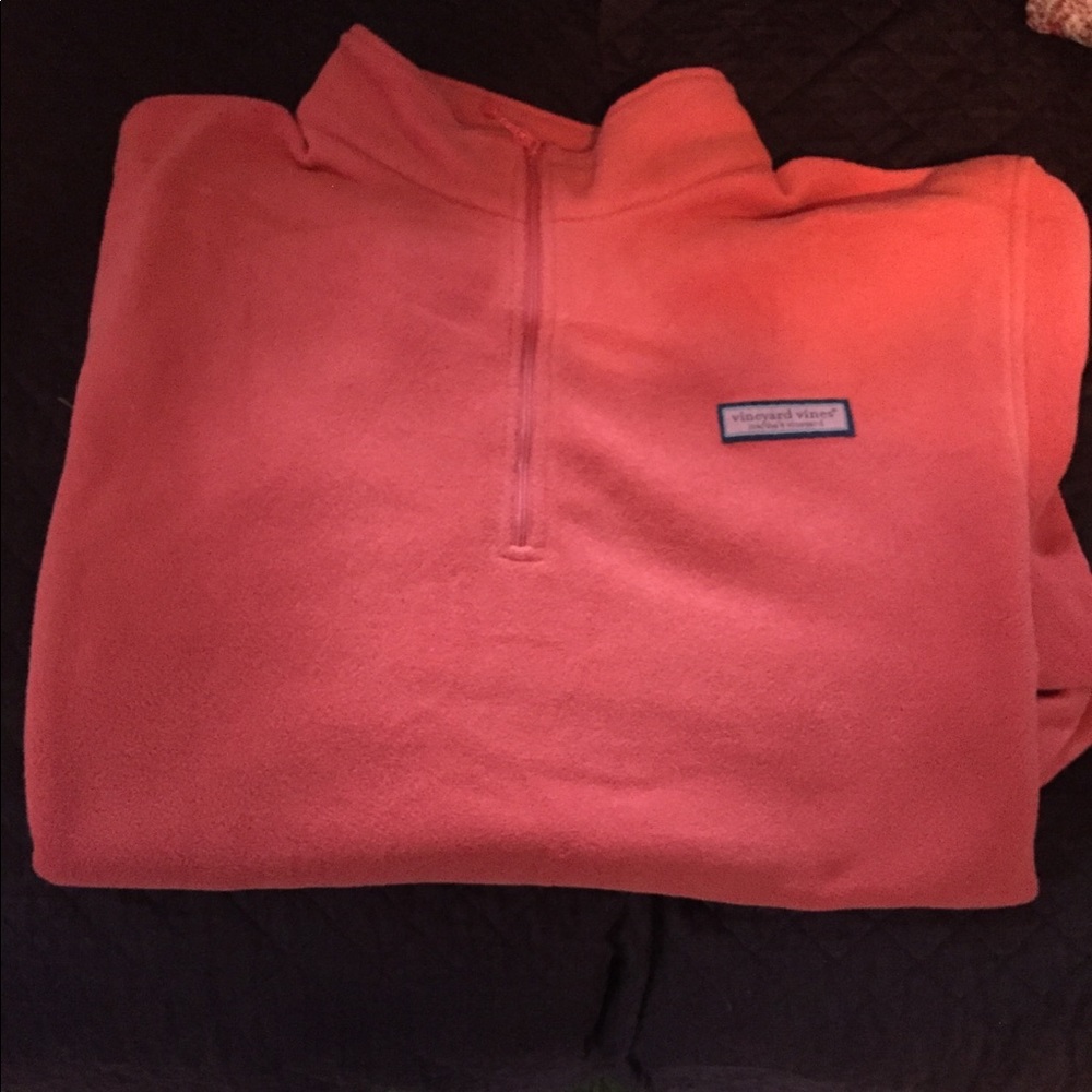 Vineyard vibes pull over